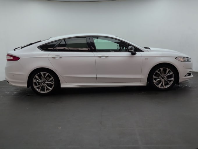 2025 Ford Mondeo
