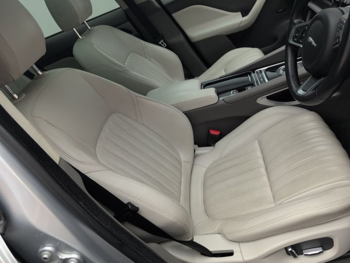 2025 Jaguar F-pace