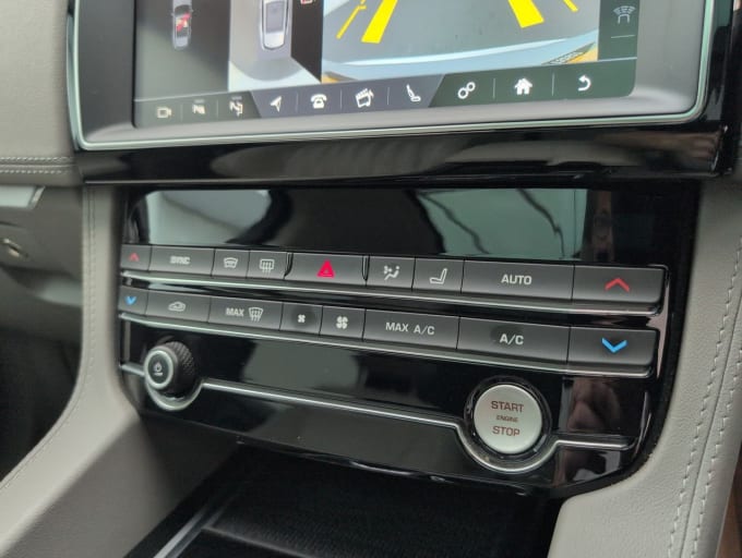 2025 Jaguar F-pace