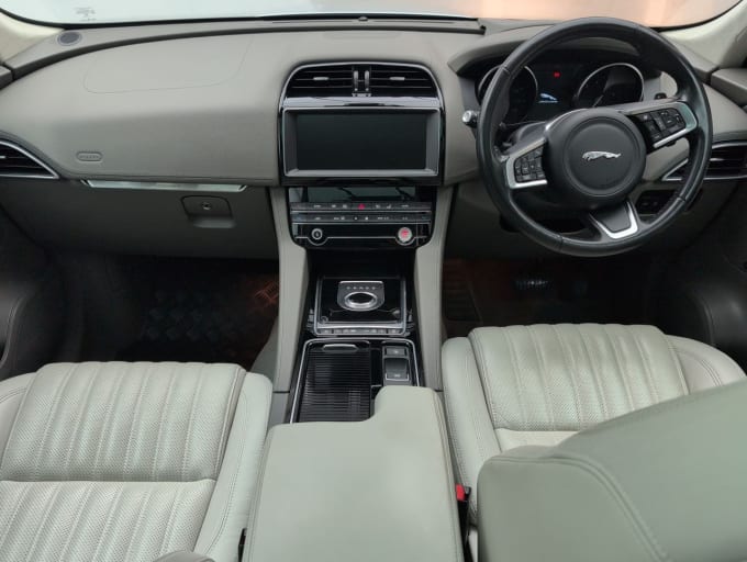 2025 Jaguar F-pace