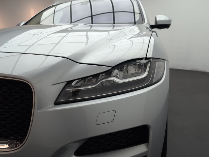 2025 Jaguar F-pace