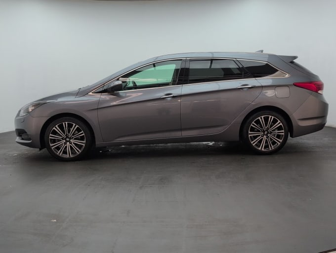 2025 Hyundai I40