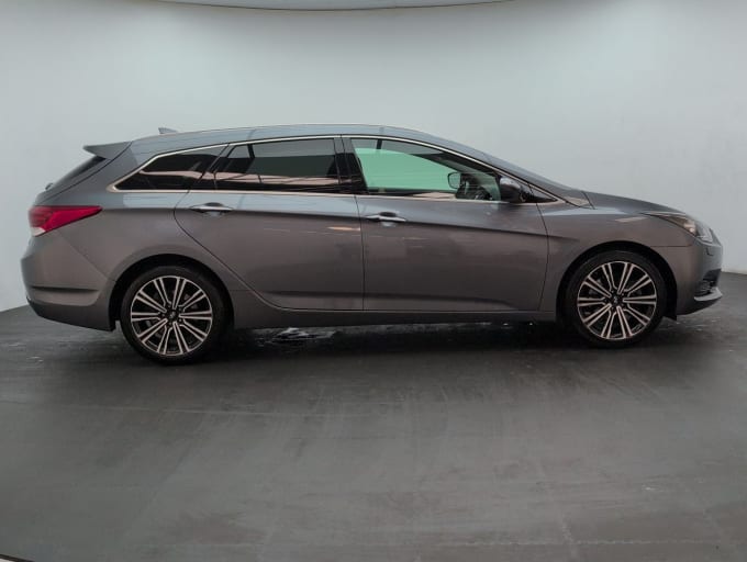 2025 Hyundai I40
