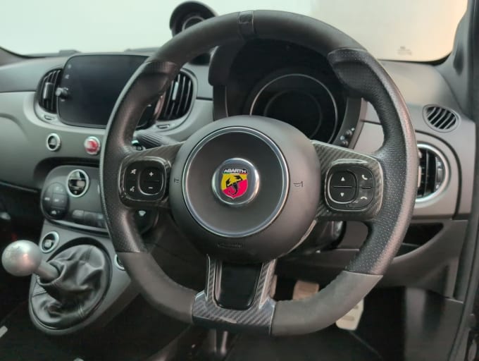 2025 Abarth 595
