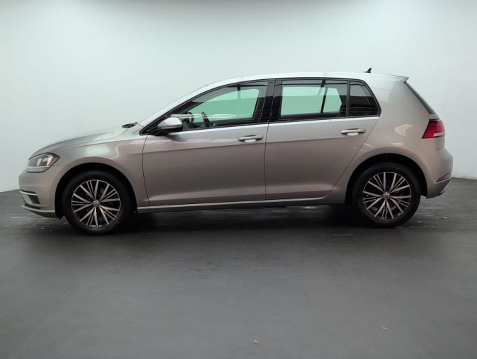 2025 Volkswagen Golf