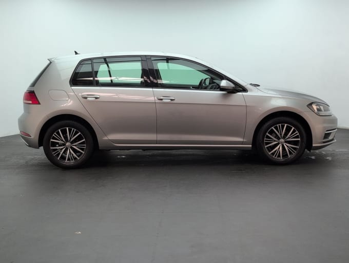 2025 Volkswagen Golf