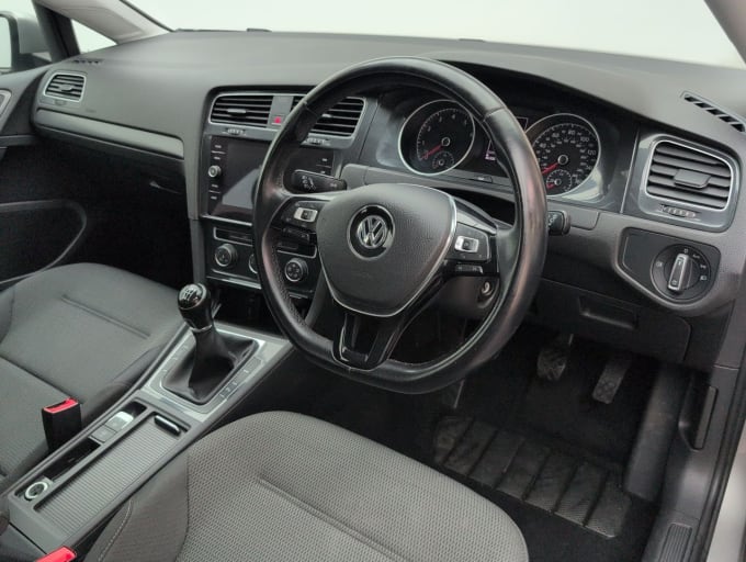 2025 Volkswagen Golf