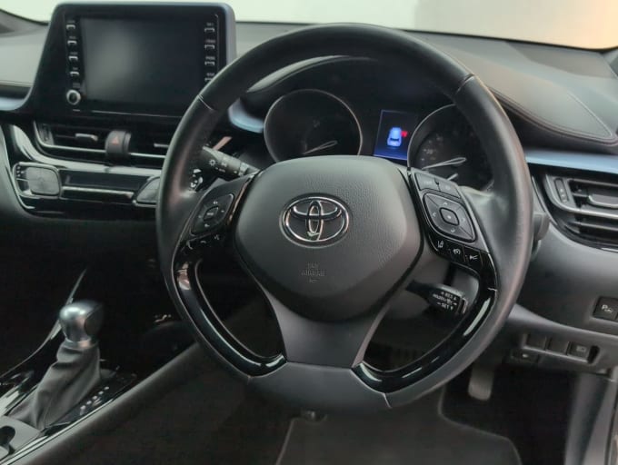 2025 Toyota C-hr