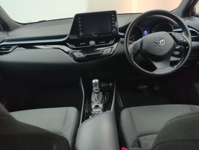 2025 Toyota C-hr