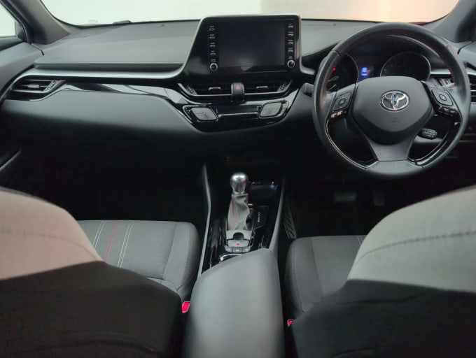 2025 Toyota C-hr