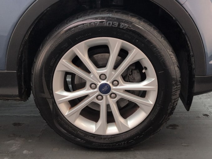 2025 Ford Kuga