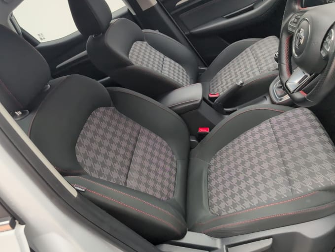 2025 Mg Mg Zs