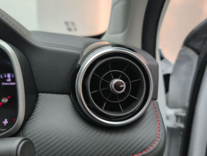 2025 Mg Mg Zs