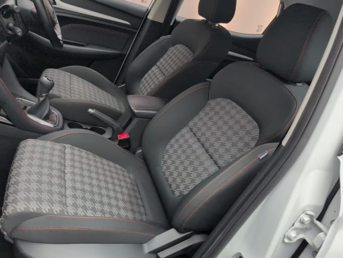 2025 Mg Mg Zs