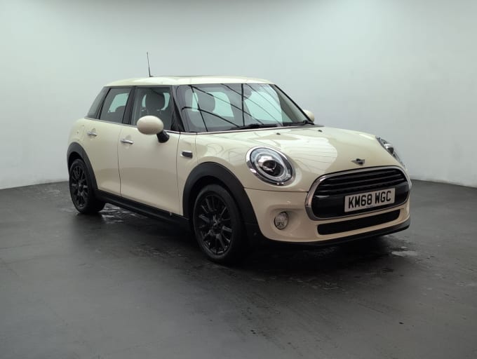 2025 Mini Hatch