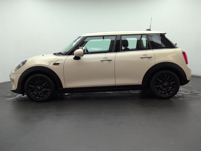 2025 Mini Hatch