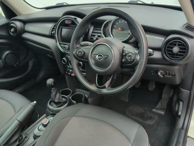 2025 Mini Hatch