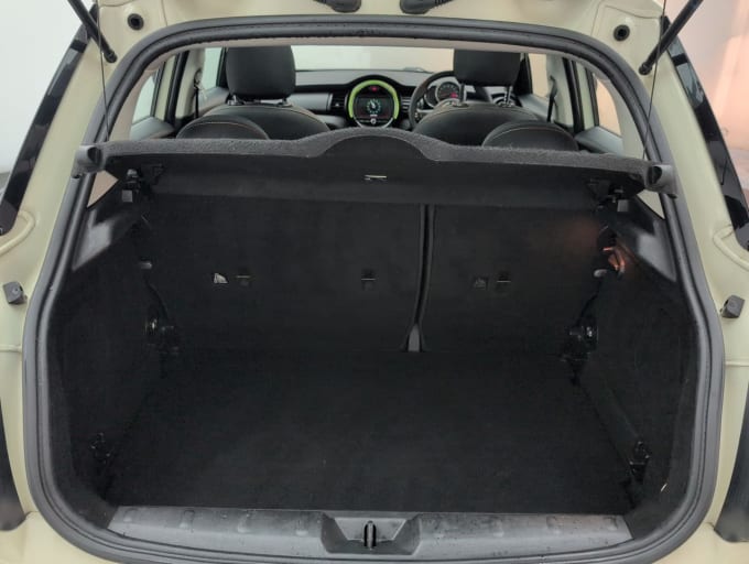 2025 Mini Hatch