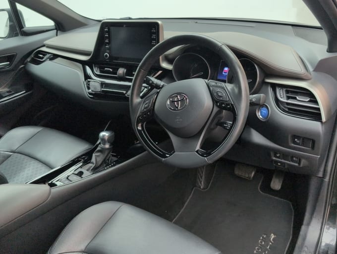 2025 Toyota C-hr
