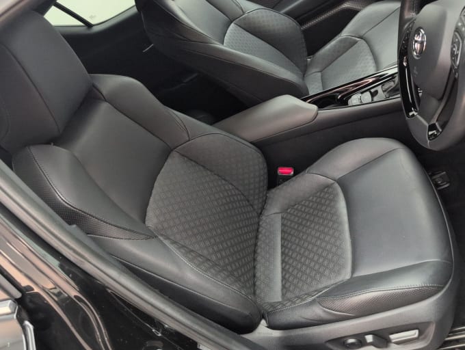 2025 Toyota C-hr