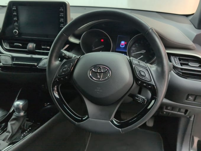 2025 Toyota C-hr