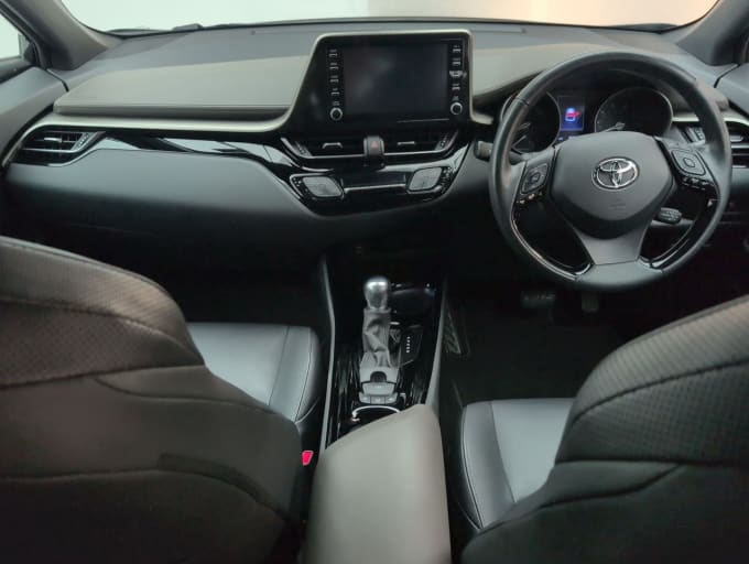 2025 Toyota C-hr