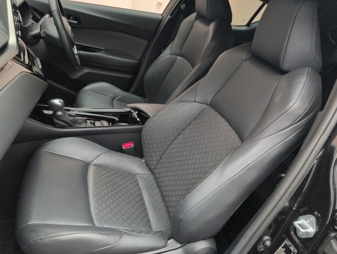 2025 Toyota C-hr