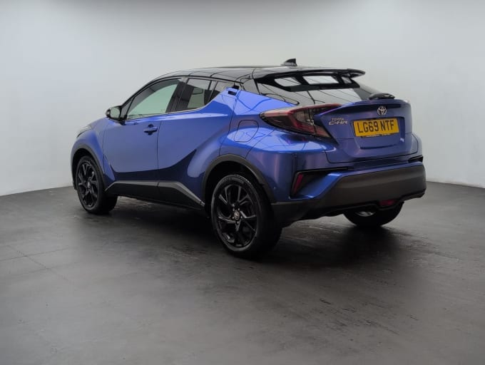 2025 Toyota C-hr