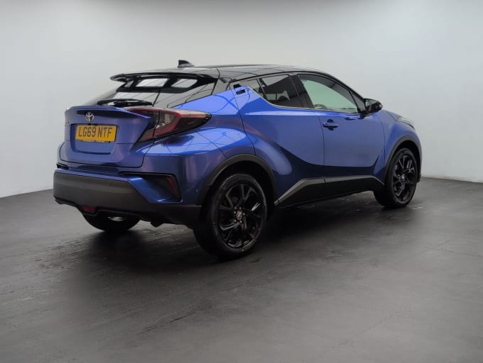 2025 Toyota C-hr