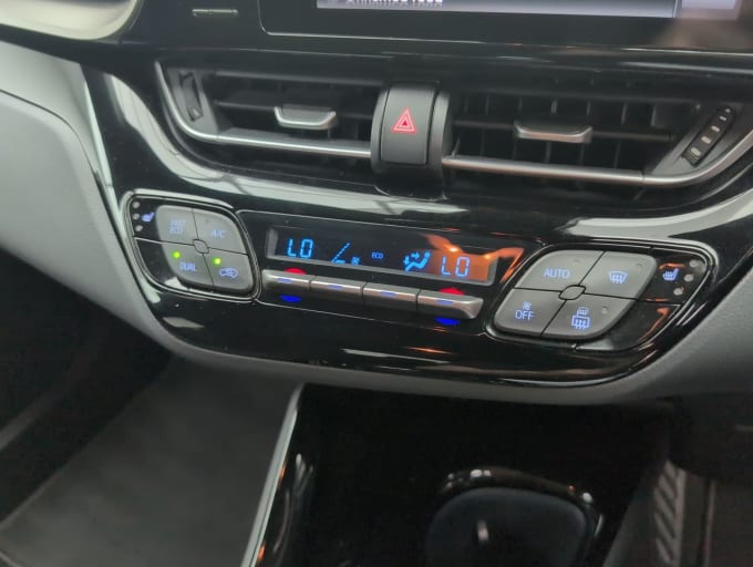 2025 Toyota C-hr