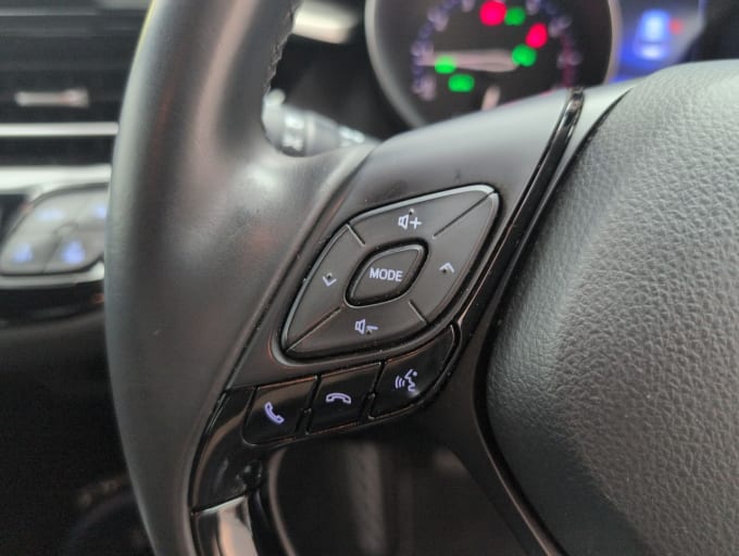 2025 Toyota C-hr
