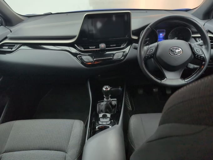 2025 Toyota C-hr
