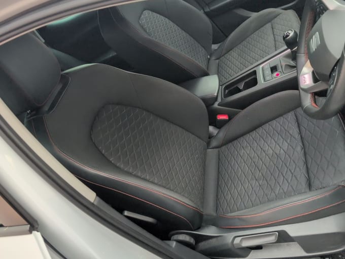 2025 Seat Leon