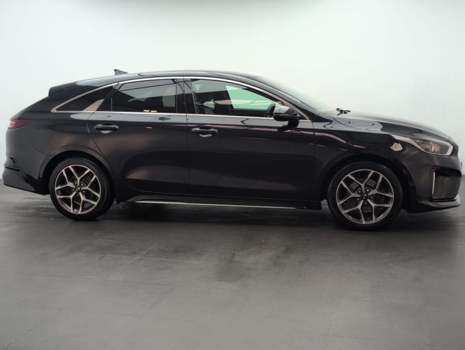2025 Kia Proceed