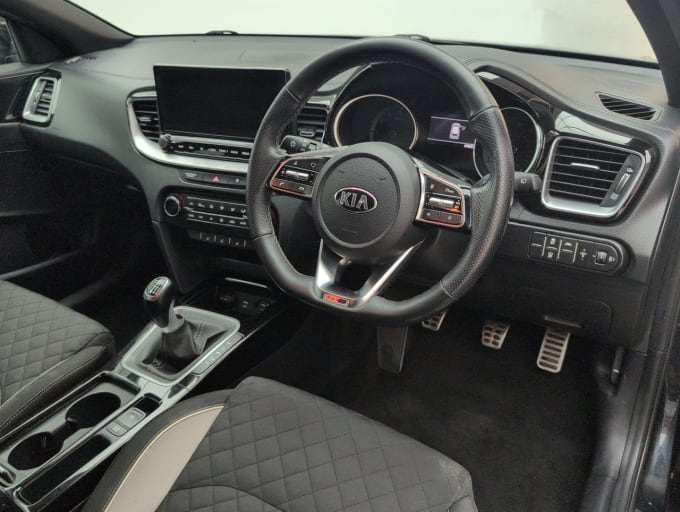 2025 Kia Proceed