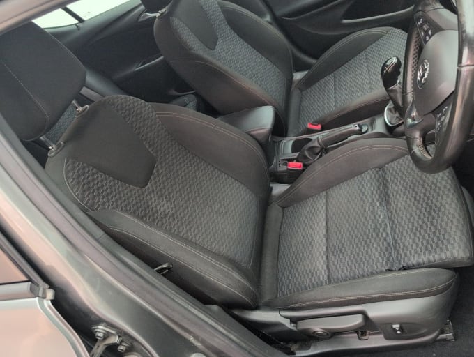 2025 Vauxhall Astra