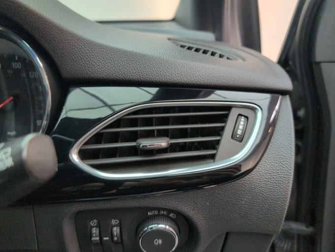 2025 Vauxhall Astra