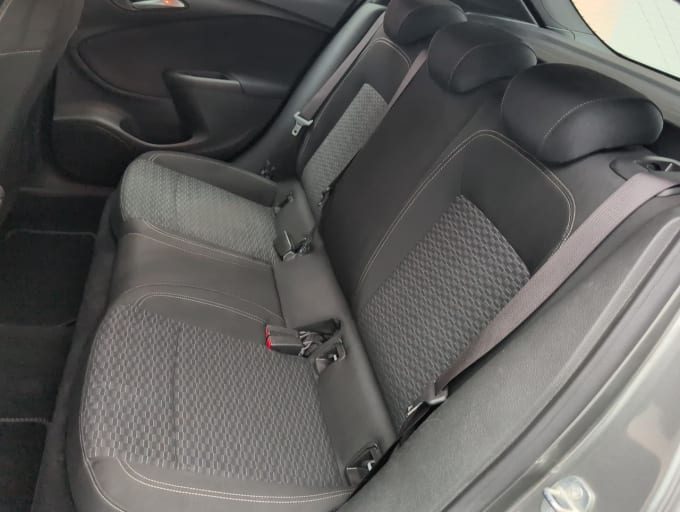 2025 Vauxhall Astra