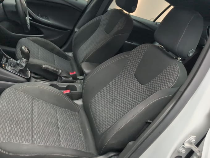 2025 Vauxhall Astra