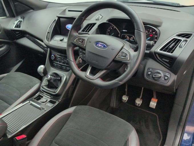 2025 Ford Kuga