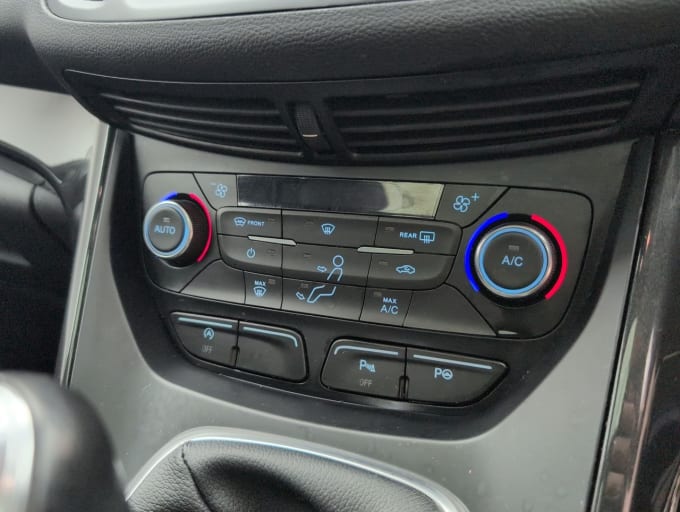 2025 Ford Kuga