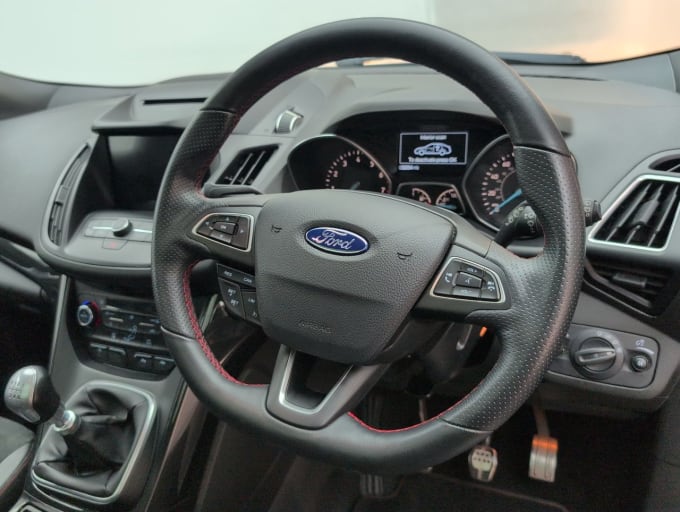 2025 Ford Kuga