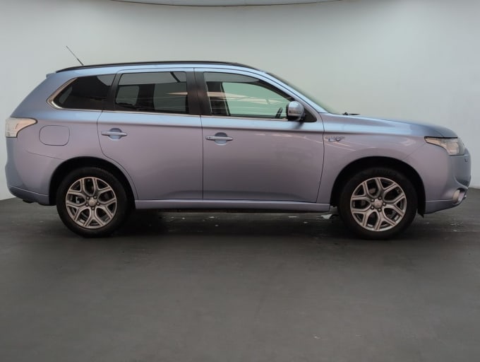 2025 Mitsubishi Outlander