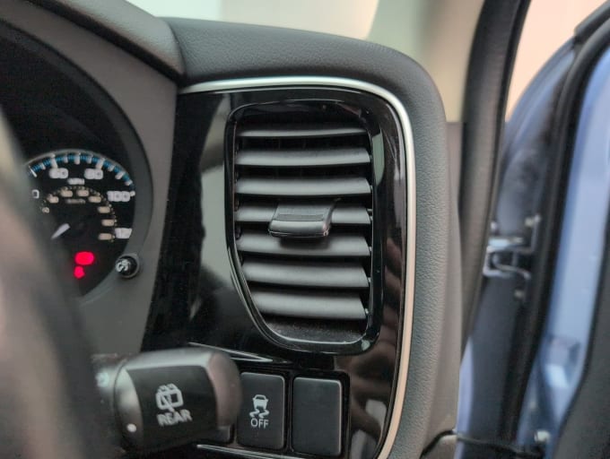 2025 Mitsubishi Outlander