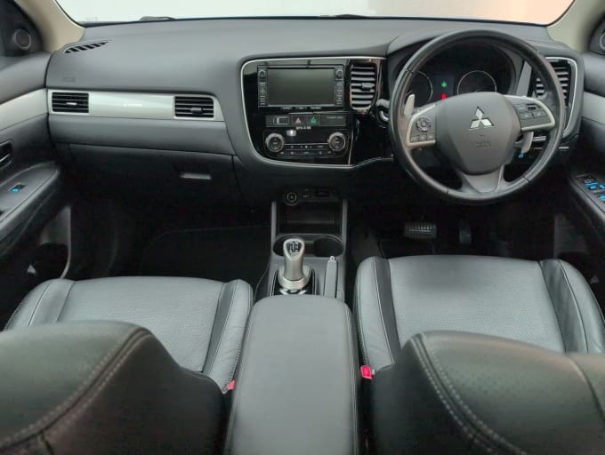 2025 Mitsubishi Outlander