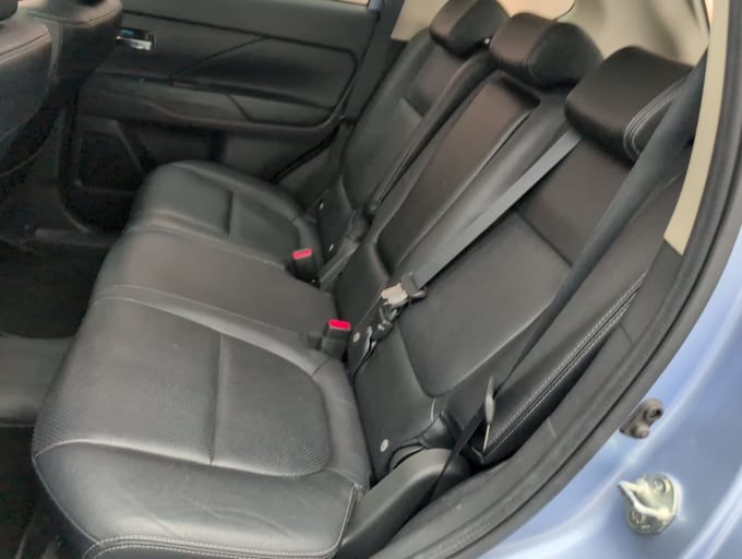 2025 Mitsubishi Outlander