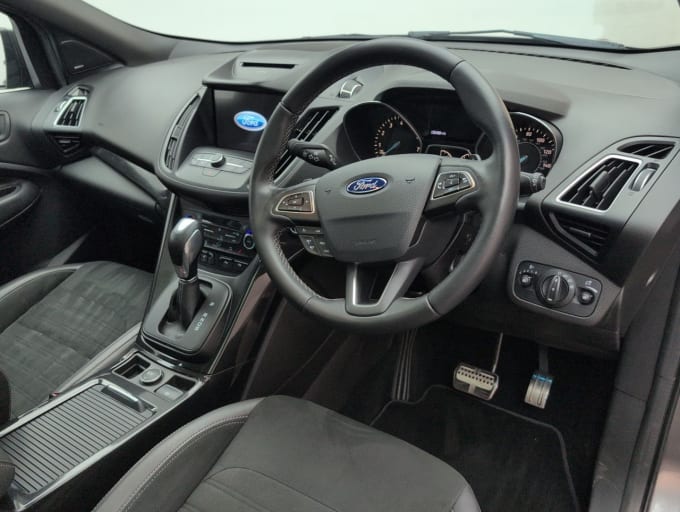 2025 Ford Kuga