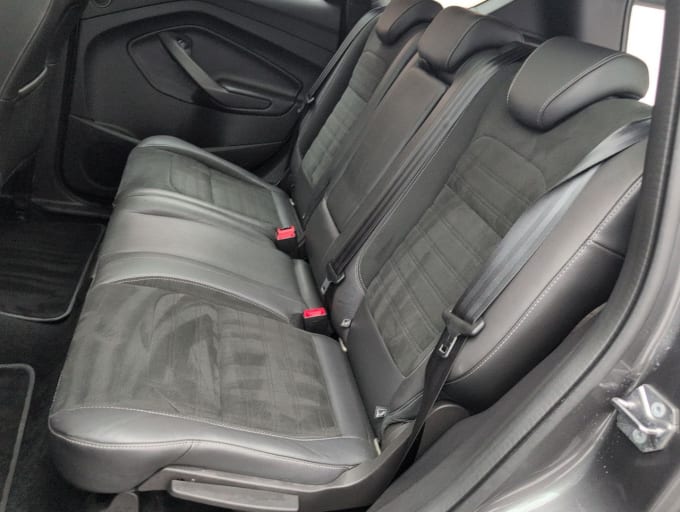 2025 Ford Kuga