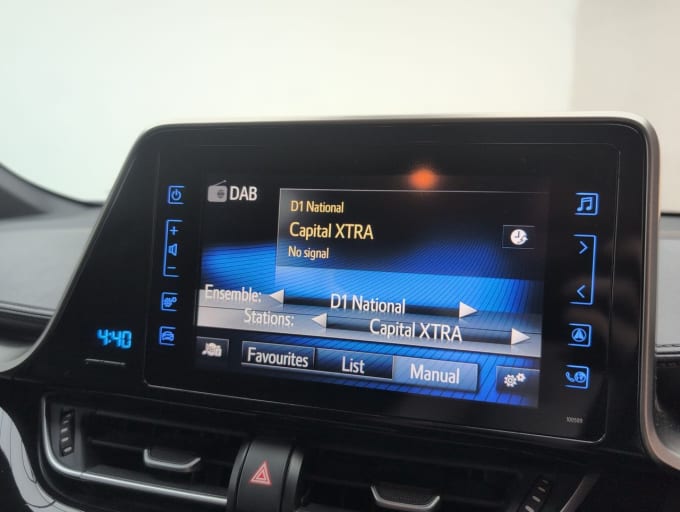 2025 Toyota C-hr