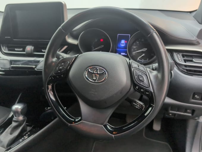 2025 Toyota C-hr